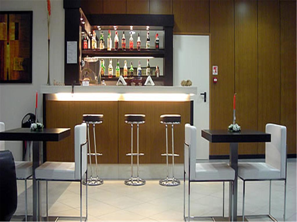 Hotel David Sesto Calende Exterior photo