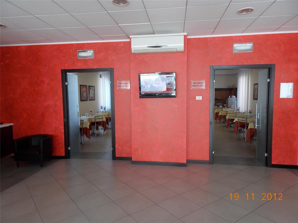 Hotel David Sesto Calende Exterior photo