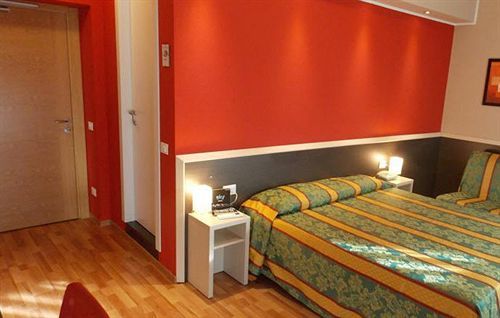 Hotel David Sesto Calende Exterior photo