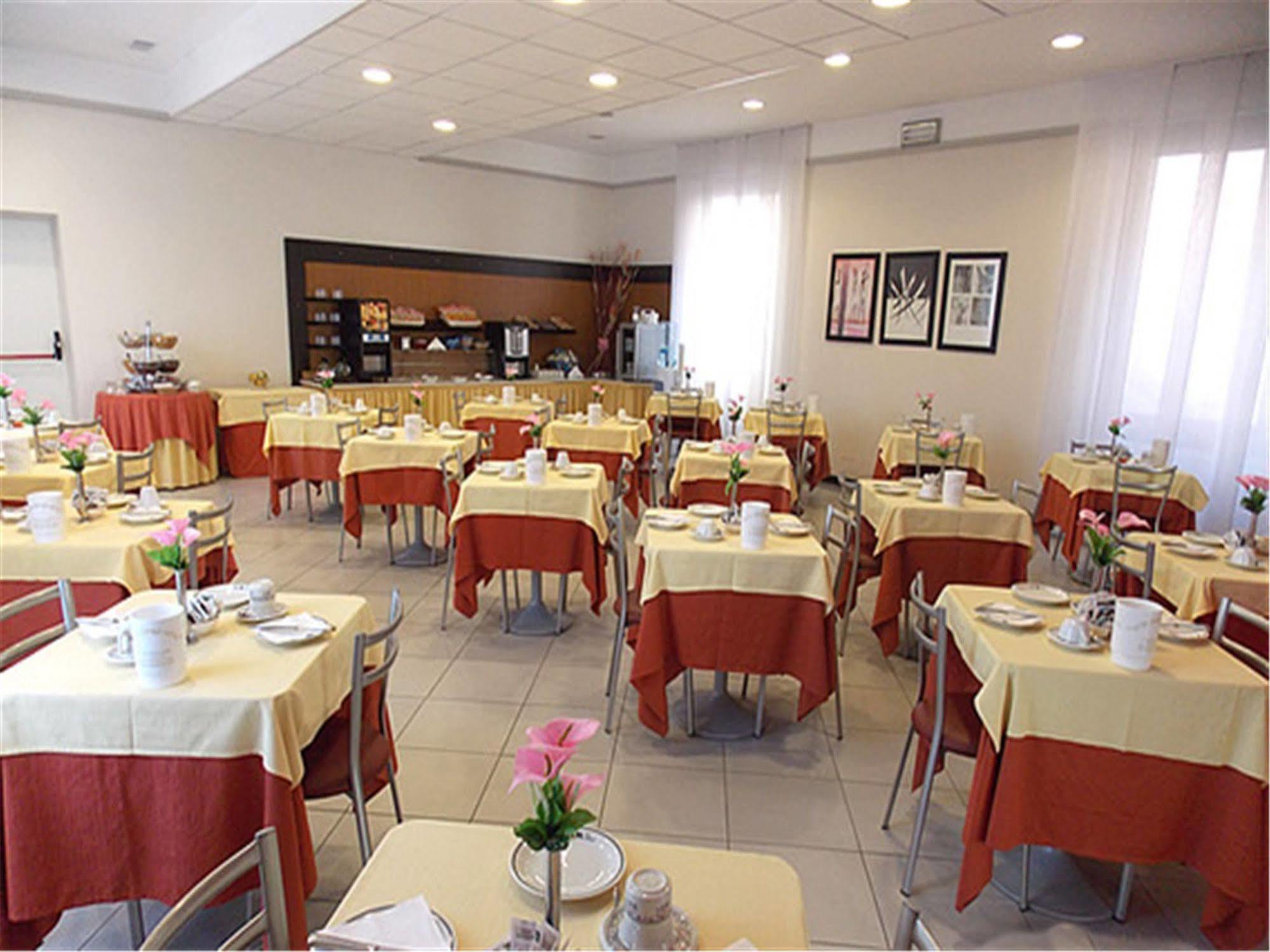 Hotel David Sesto Calende Exterior photo