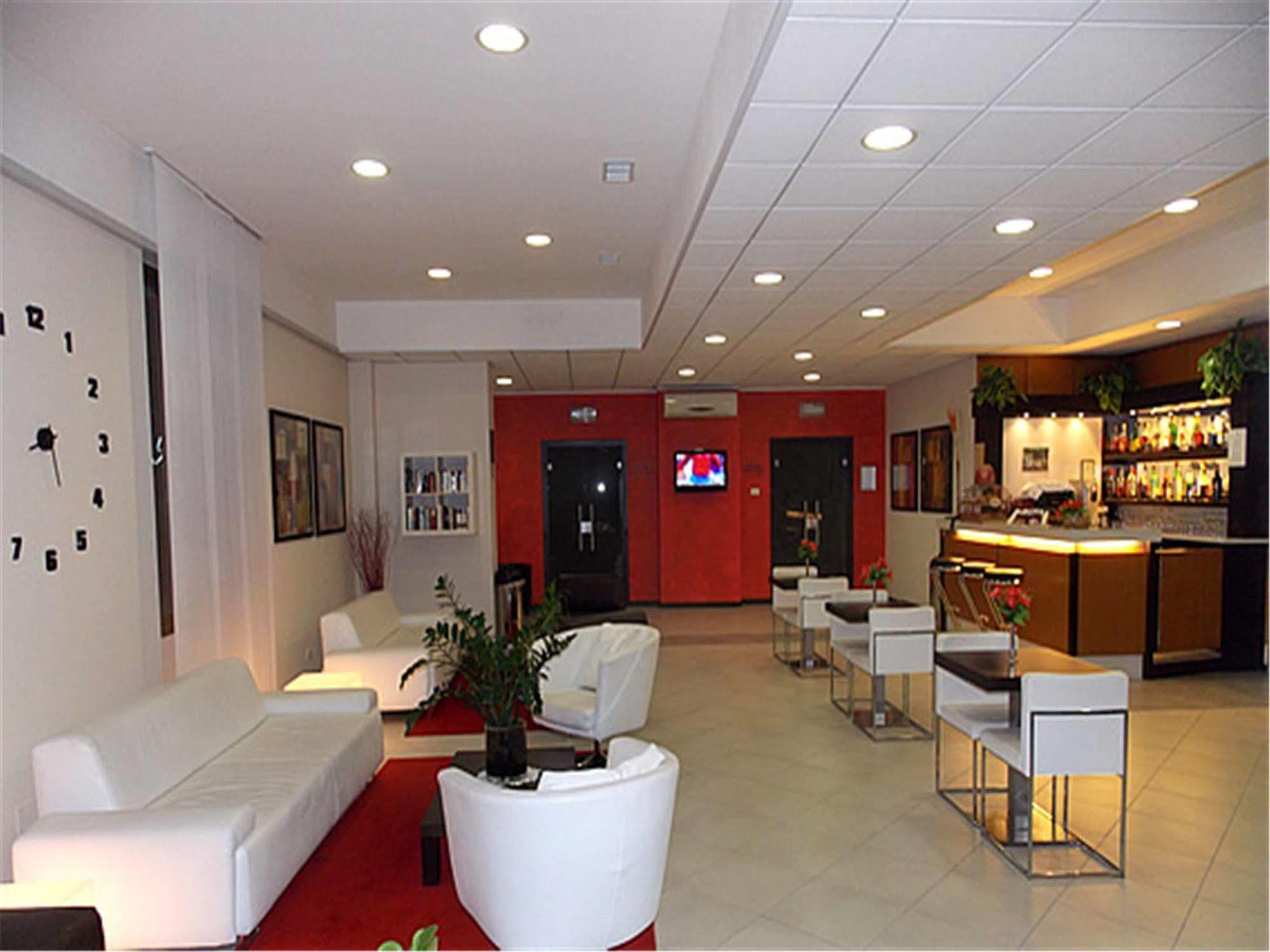 Hotel David Sesto Calende Exterior photo